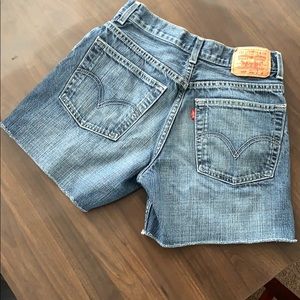 Levi cutoff denim shorts sz 27